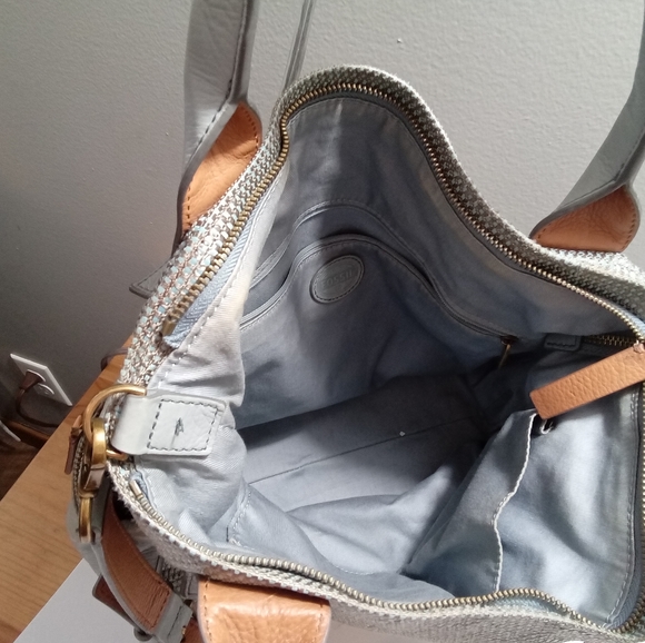 FOSSIL blues and creams purse by Fossil - Picture 6 of 6